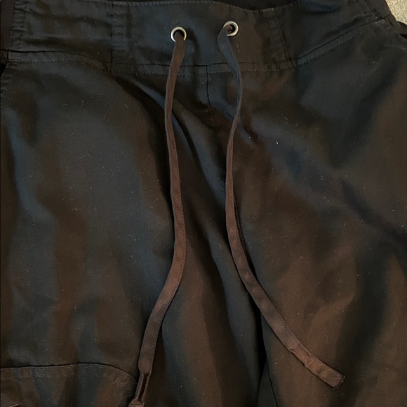 Grey's Anatomy Women Black Scrub Cargo Pants - Picture 8 of 8